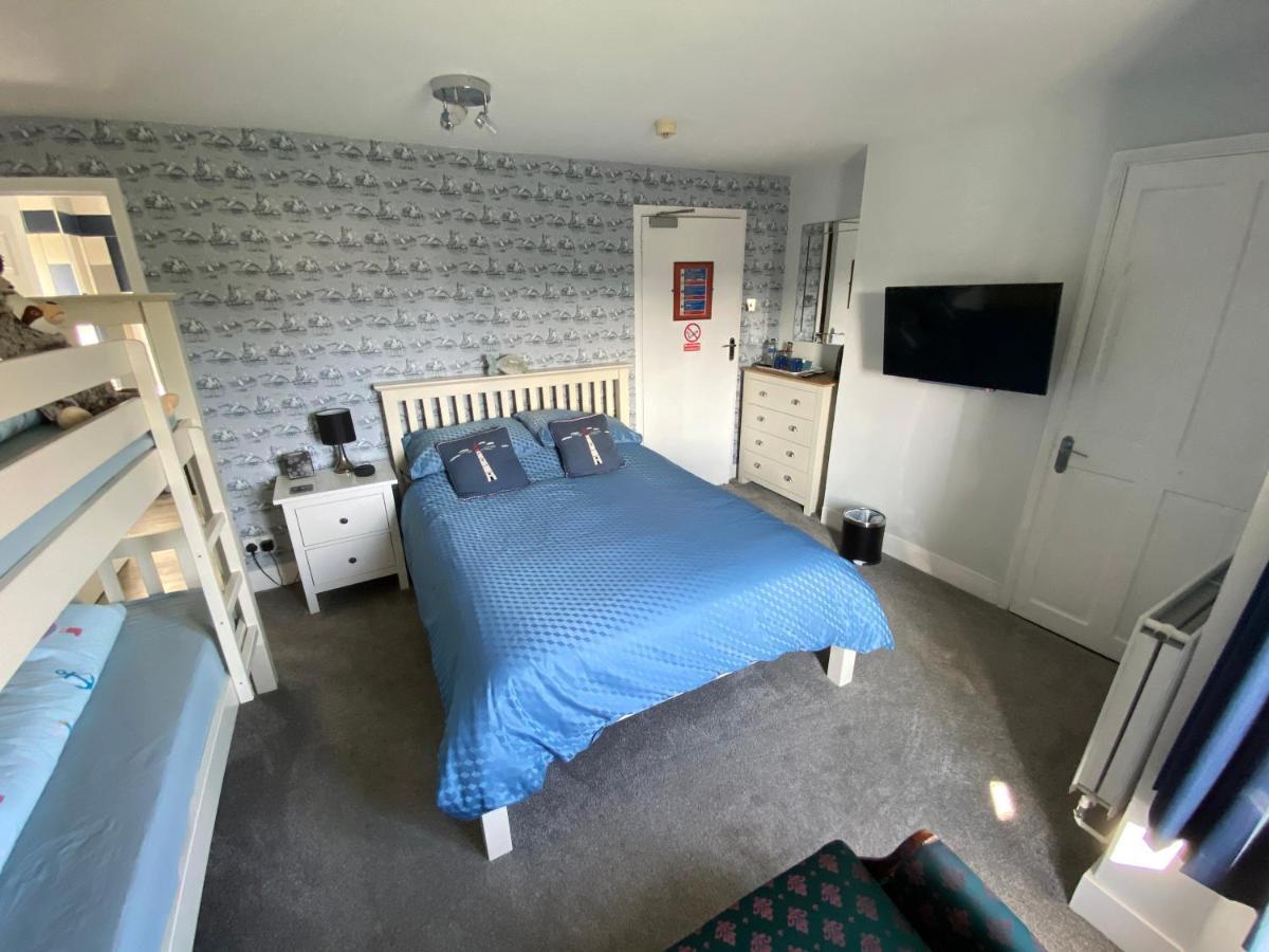 Waterside Guesthouse 딤처치 외부 사진